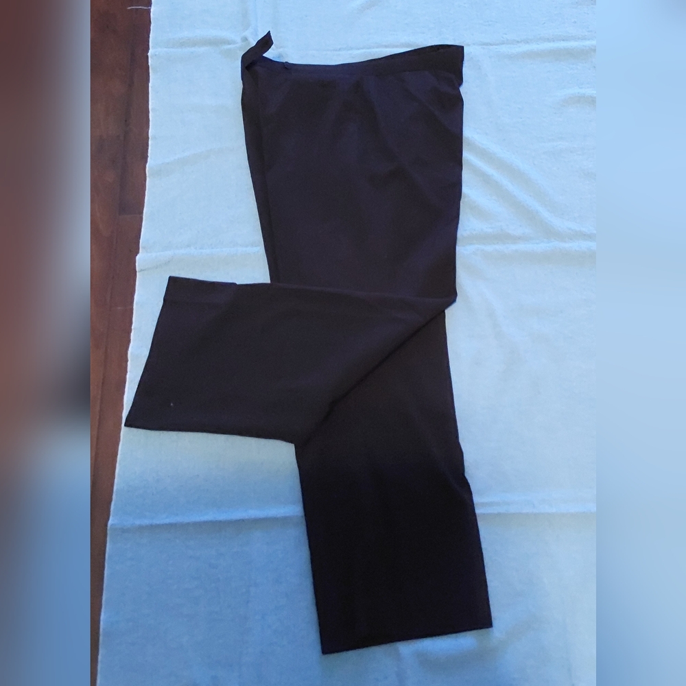 Black Slacks Focus 2000